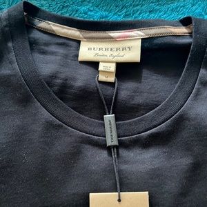 Burberry T-Shirt Color Black Size Medium
